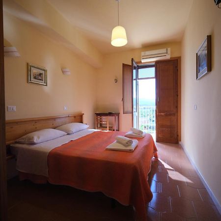 Hotel-Pensione 4 Stagioni 法尔科内 外观 照片